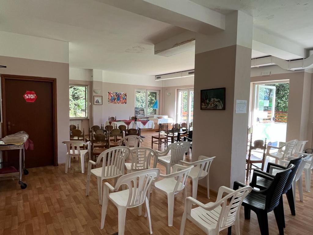 Hostel Il Pirata 카바레노 외부 사진