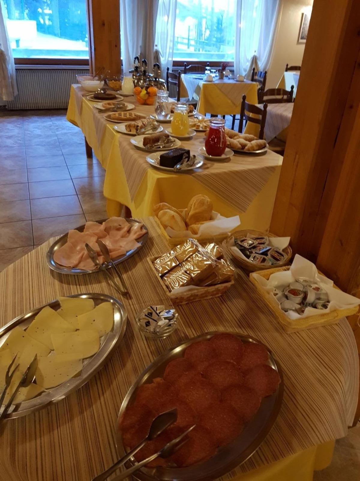 Hostel Il Pirata 카바레노 외부 사진